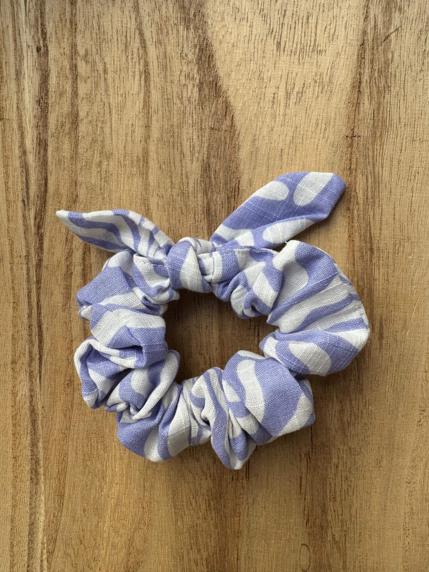 Scrunchie purple flowers