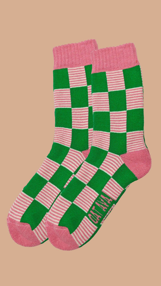 winter socks play chess