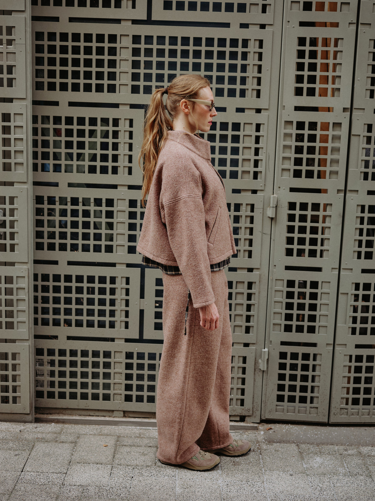 WOOL BARREL pants truffle - PREORDER