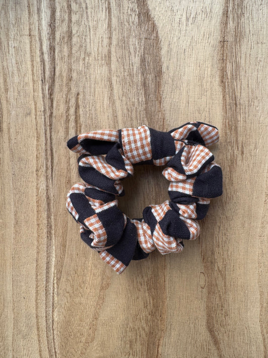 Scrunchie ebony checks