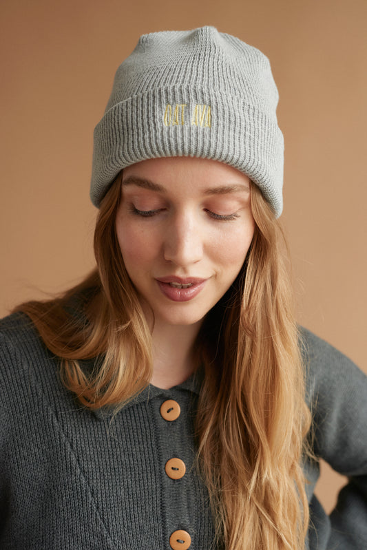 AME beanie pebble